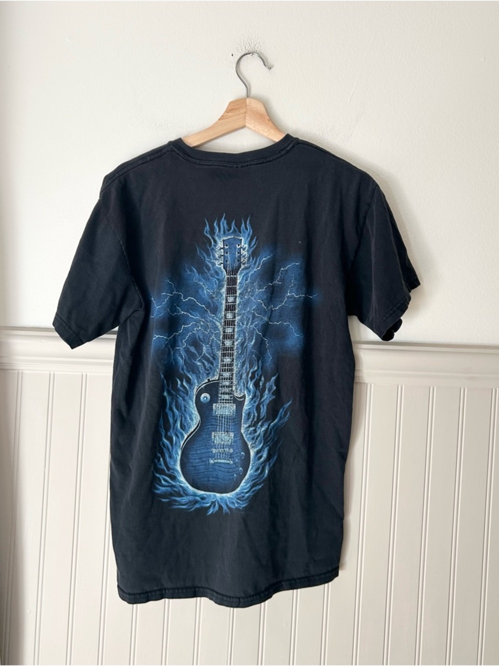 Vintage Y2K Men’s Medium Gildan Black Tee with Blue Flame Heart Graphic